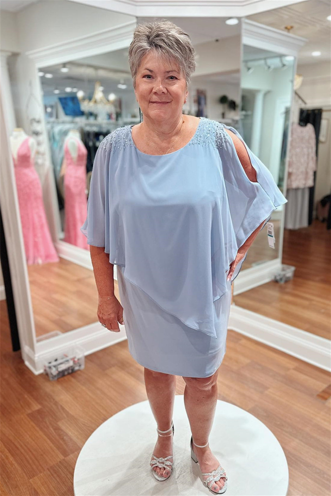 Mist Draped Sleeves Cold Shoulder Chiffon Knee-Length Mother of Bride Dress