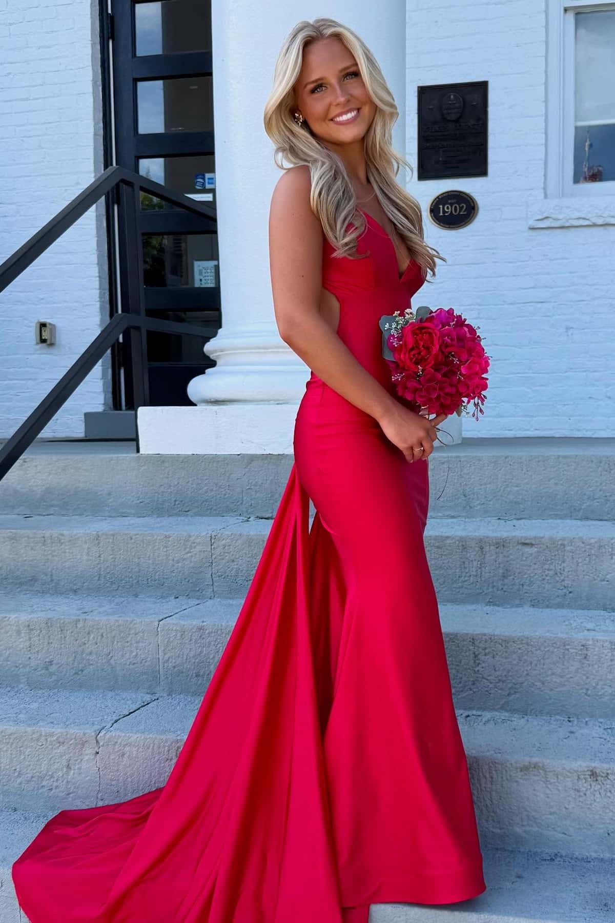 V-neck Pink Mermaid Long Dress with Train