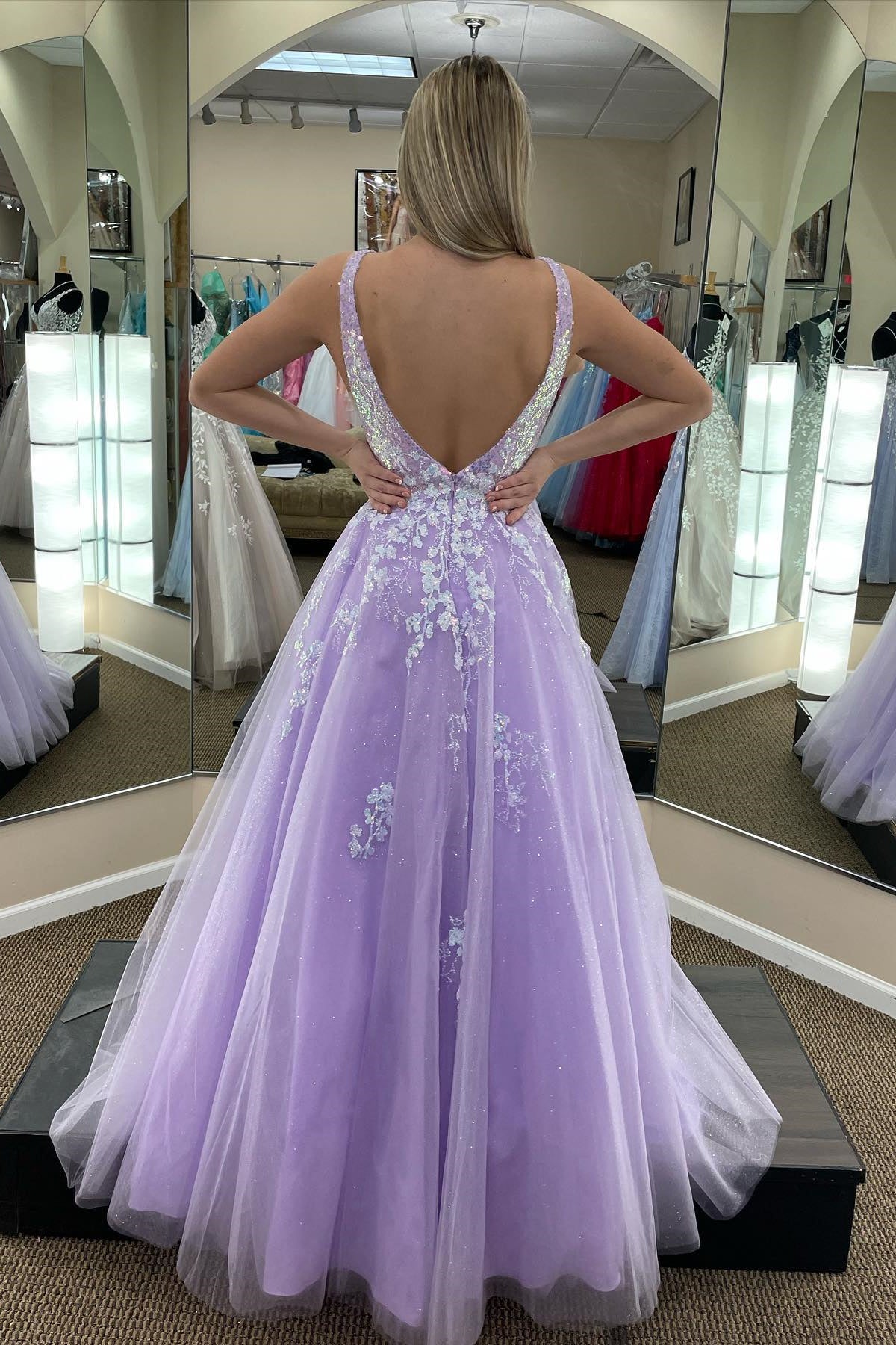 Lilac Tulle A-line V Neckline Backless Applique Long Prom Dress Dreamdressy Lilac Tulle A-line V Neckline Backless Applique Long Prom Dress Dreamdressy