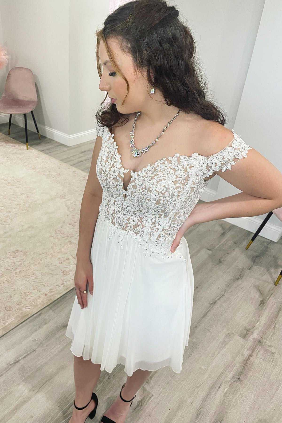 A-Line Appliques Off-the-Shoulder Short Homecoming Dress