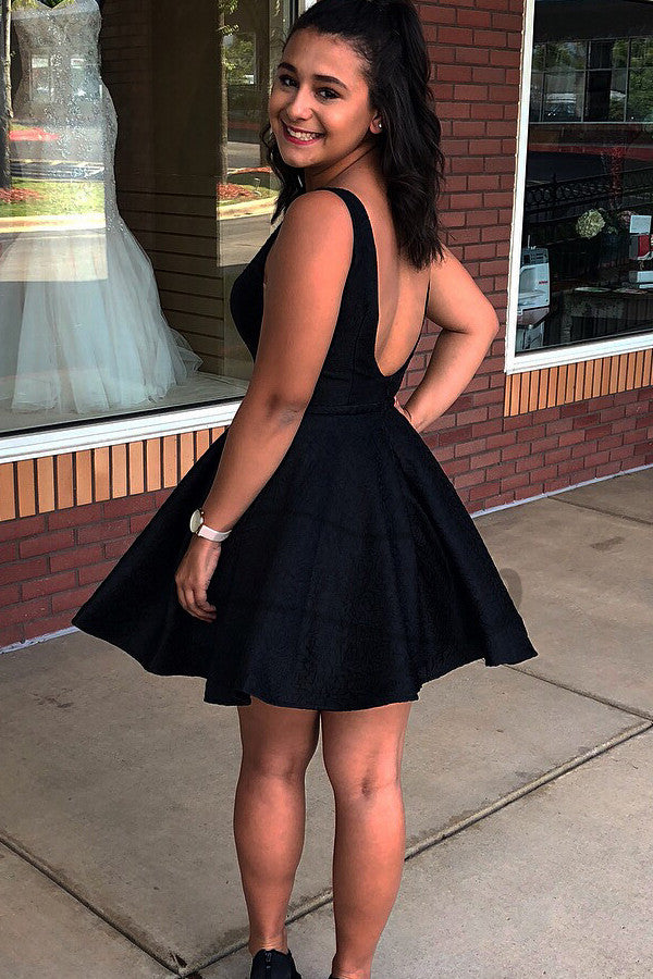 Princess A-line Short Black Homecoming Dress with Pockets