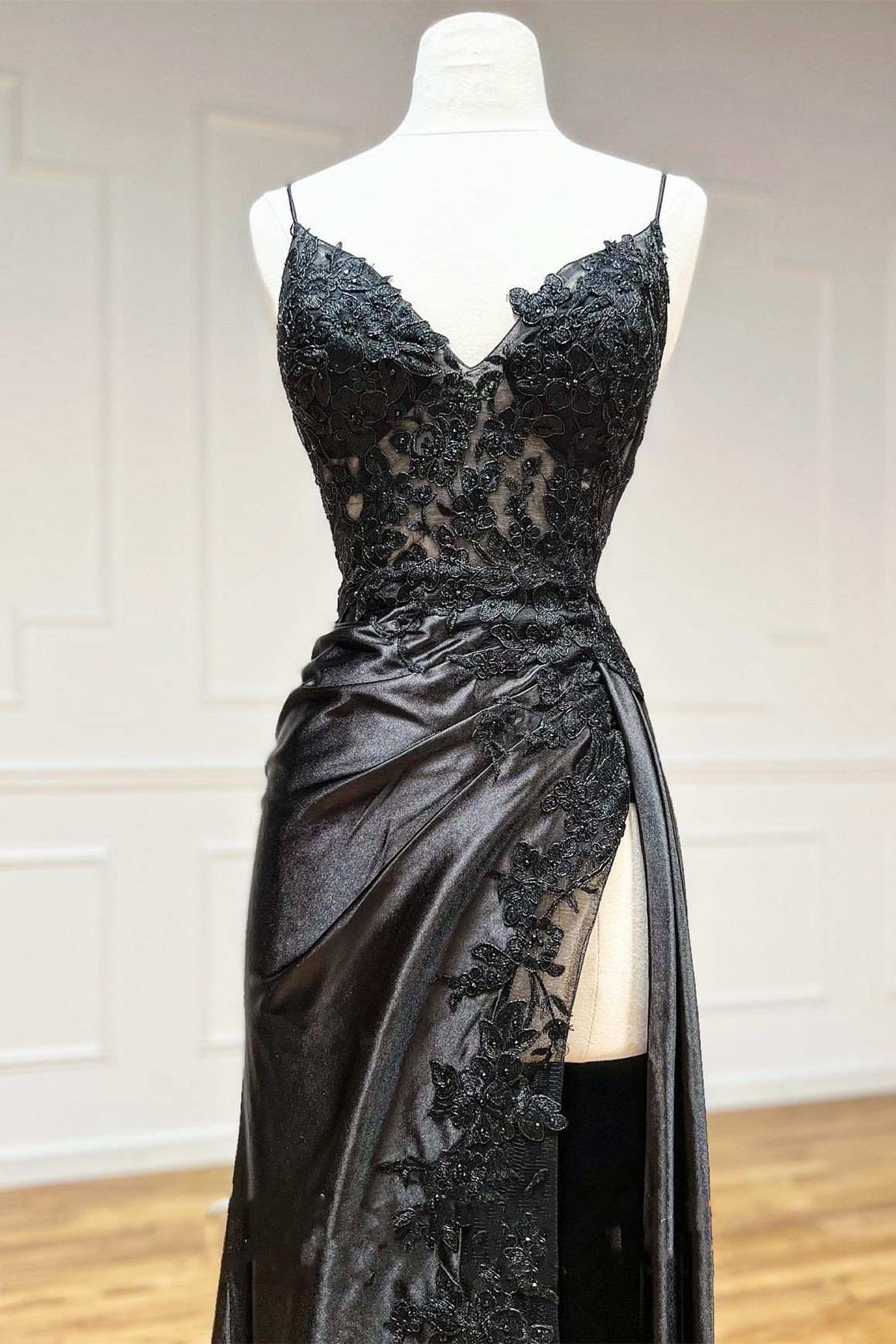 Black Floral Lace V-Neck Long Prom Dress with Slit Black Floral Lace V-Neck Long Prom Dress with Slit