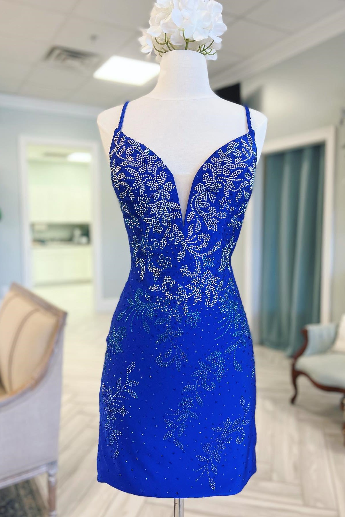 Royal Blue Beaded Plunge V Lace-Up Short Homecoming Dress Dreamdressy Royal Blue Beaded Plunge V Lace-Up Short Homecoming Dress Dreamdressy